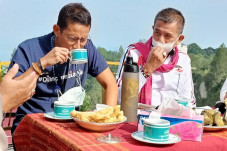 Nikmati Kopi Danau Toba,...