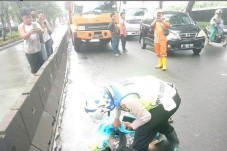 Pemotor Tewas Kecelakaan...