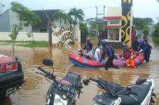 Ketinggian Air Sungai...