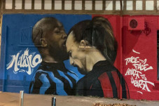 Ibrahimovic atau Lukaku,...