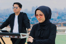 Ririe Fairus Beri Maaf,...