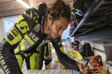 Valentino Rossi Antara...