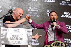 Kesal Gagal Duel, Jake...