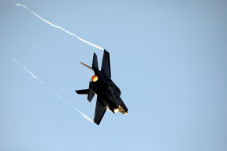 2 Pilot Militer AS Tewas...