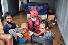Tangani Banjir, PMI...