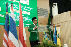 UMI Masuk Deretan 100...