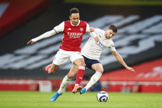 Arsenal Dibungkam Manchester...