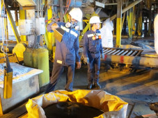 Prospek Industri Nikel...