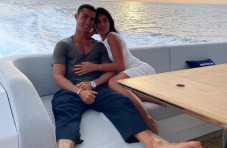 Cristiano Ronaldo Cenderung...