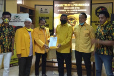 Appi dan Juniar Berebut...