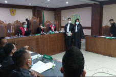 2 Penyuap Gelontorkan...