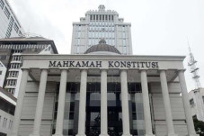 Lewati Tenggat Waktu,...