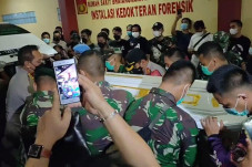 Kapolres Jakbar Iringi...