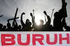 Tak Bergeming, Buruh...