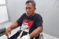Tak Terima Anaknya Dijitak,...
