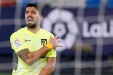 Bebas Kartu Lawan Villarreal,...