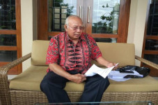 Protes Pengurukan Situ...