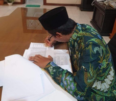 Tiga Jam Setelah Dilantik,...