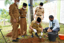 Mulai Berkantor, Budiman...