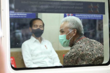 Gubernur Ganjar Pranowo...