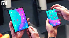 Ponsel Layar Lipat Xiaomi...