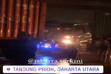 Kecelakaan Truk Trailer...