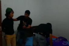 Asyik Kencan dengan...