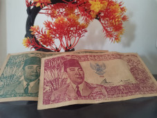 Uang Rp1.000 Gambar...