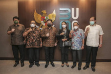Erick Thohir Kumpulin...