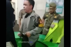 Apes, Polisi Gadungan...