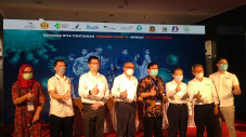 300 Relawan dari Bandung...
