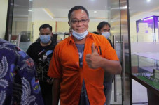 Sidang Jumhur Hidayat,...