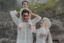Adik Putri Anne Heran...
