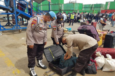 Antisipasi Barang Berbahaya,...