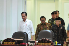 Target Ekonomi RI Tumbuh...
