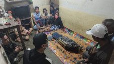 Tak Sempat Pamit ke...