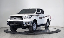 Toyota Hilux ini Kebal...