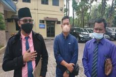 Kasus Pelanggaran Kode...