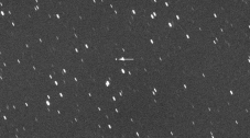 Asteroid Apophis Melintas...