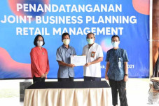 Petrokimia Gresik Dampingi...