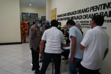 104 Anggota Polres Metro...