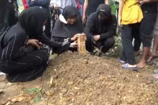 Keluarga Minta Pelaku...