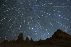Ada Puncak Hujan Meteor...