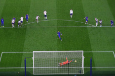 Chelsea Bombardir Gawang...