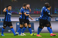 Jago Kandang, Inter...