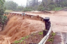 Bendungan di Hawaii...