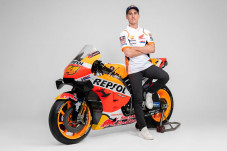Cemas Espargaro Lenyap,...