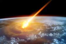 Meteor Meledak di Langit...