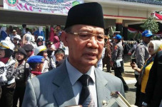 Strategi Bupati Karna...