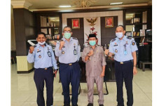 Bupati Pasangkayu Terima...